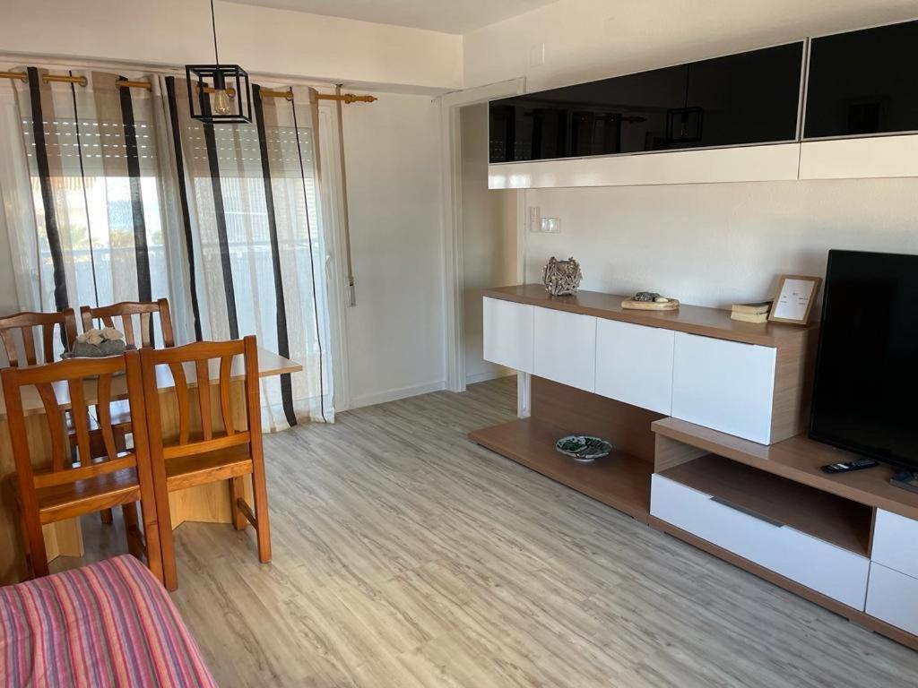 Apartamento En Complejo Residencial Con Piscina Y Garaje Frente Al Mar Валенсия Экстерьер фото